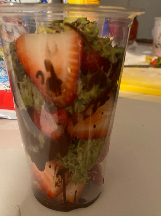 Dubai Chocolate Strawberry Pistachio Cups