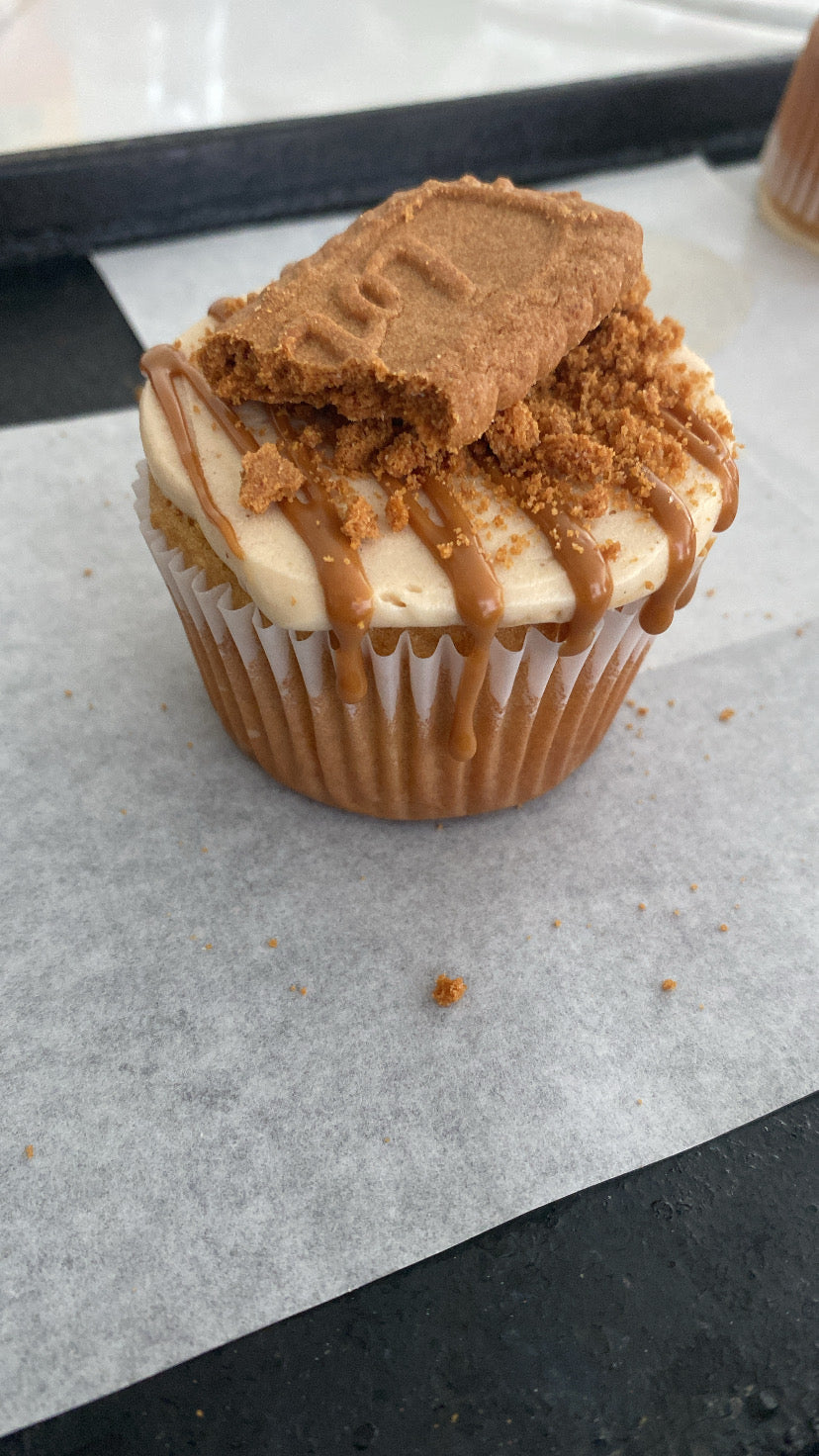 Cookie butter cupcakes (1 dozen)
